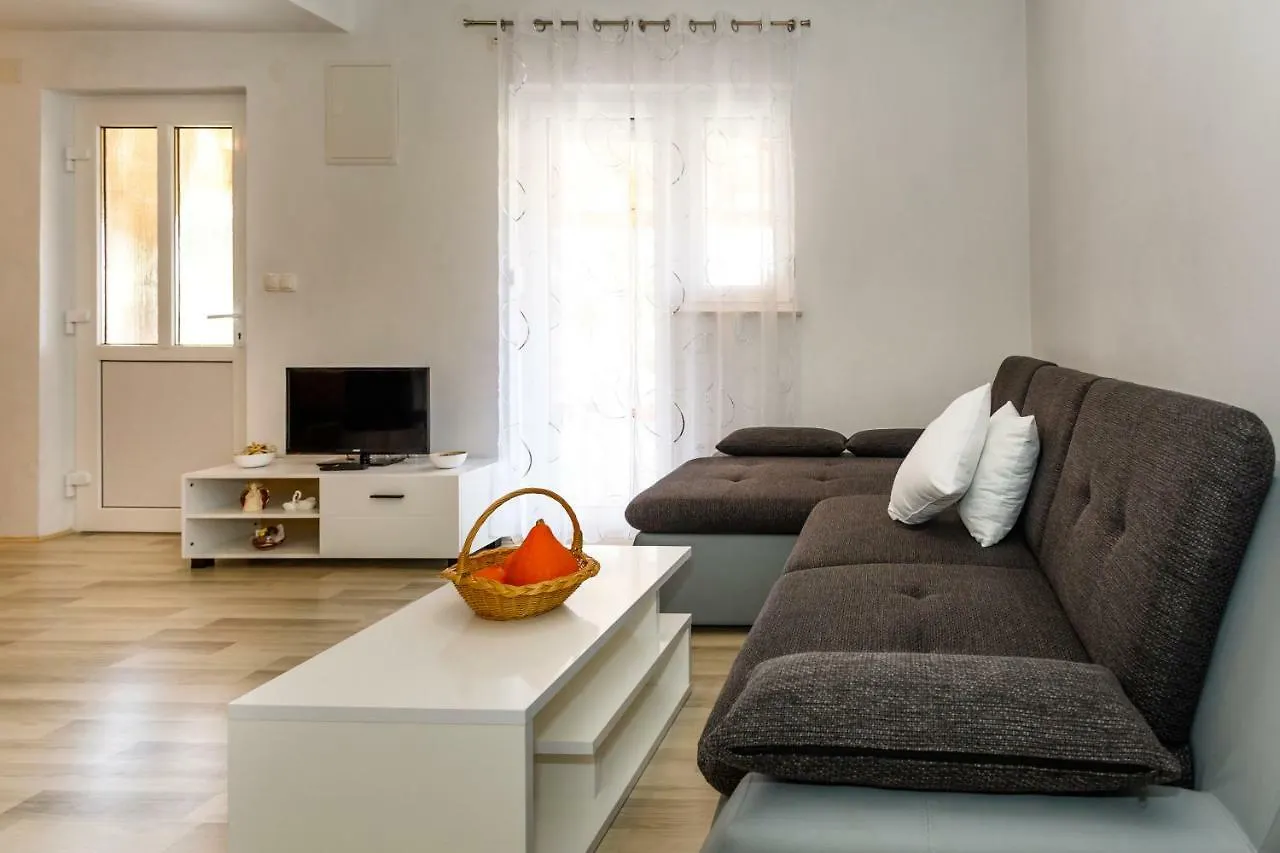 Apartman Dobrila Vrh  Kroatien