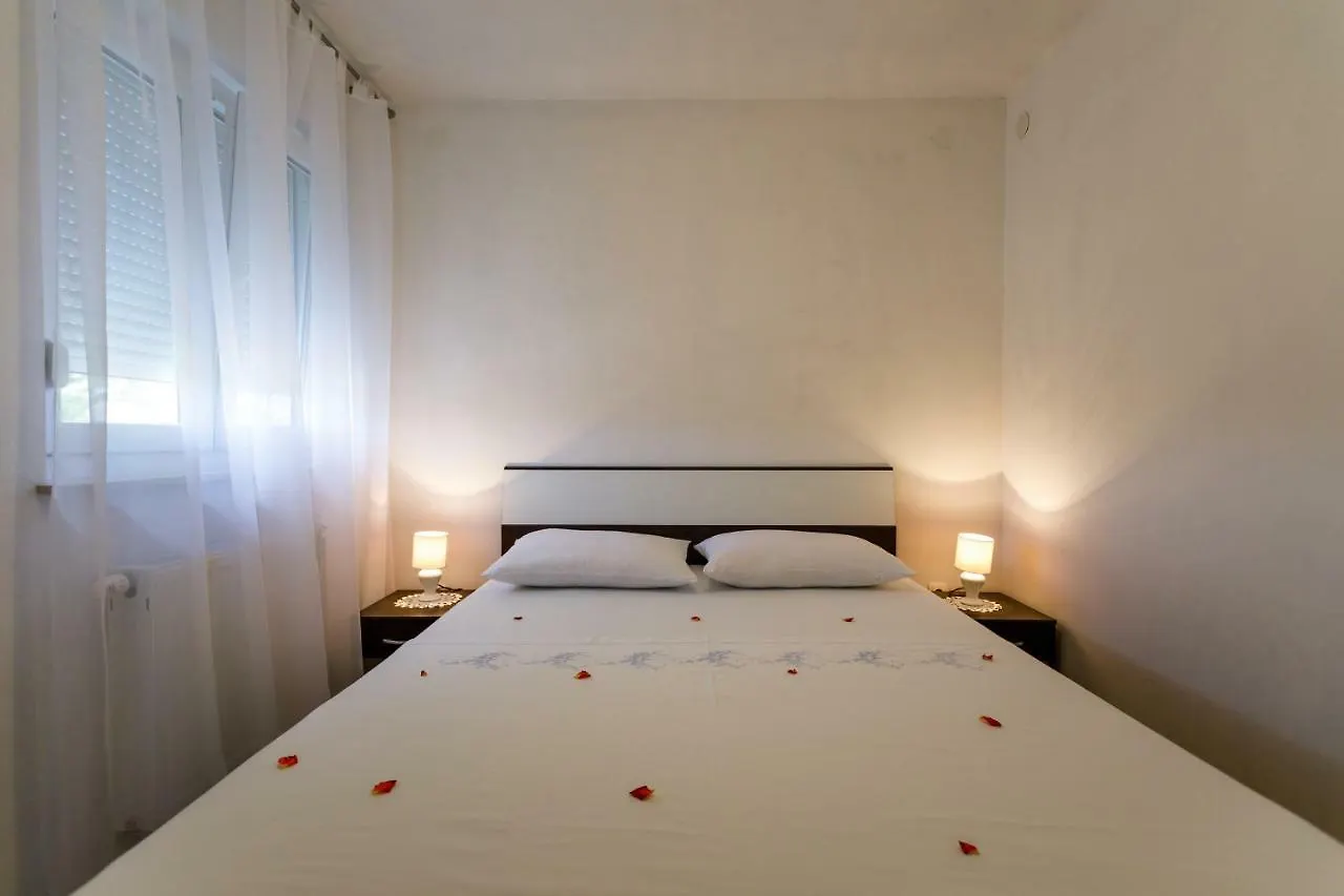 Apartman Dobrila Vrh  0*, Vrh (Krk) Kroatien