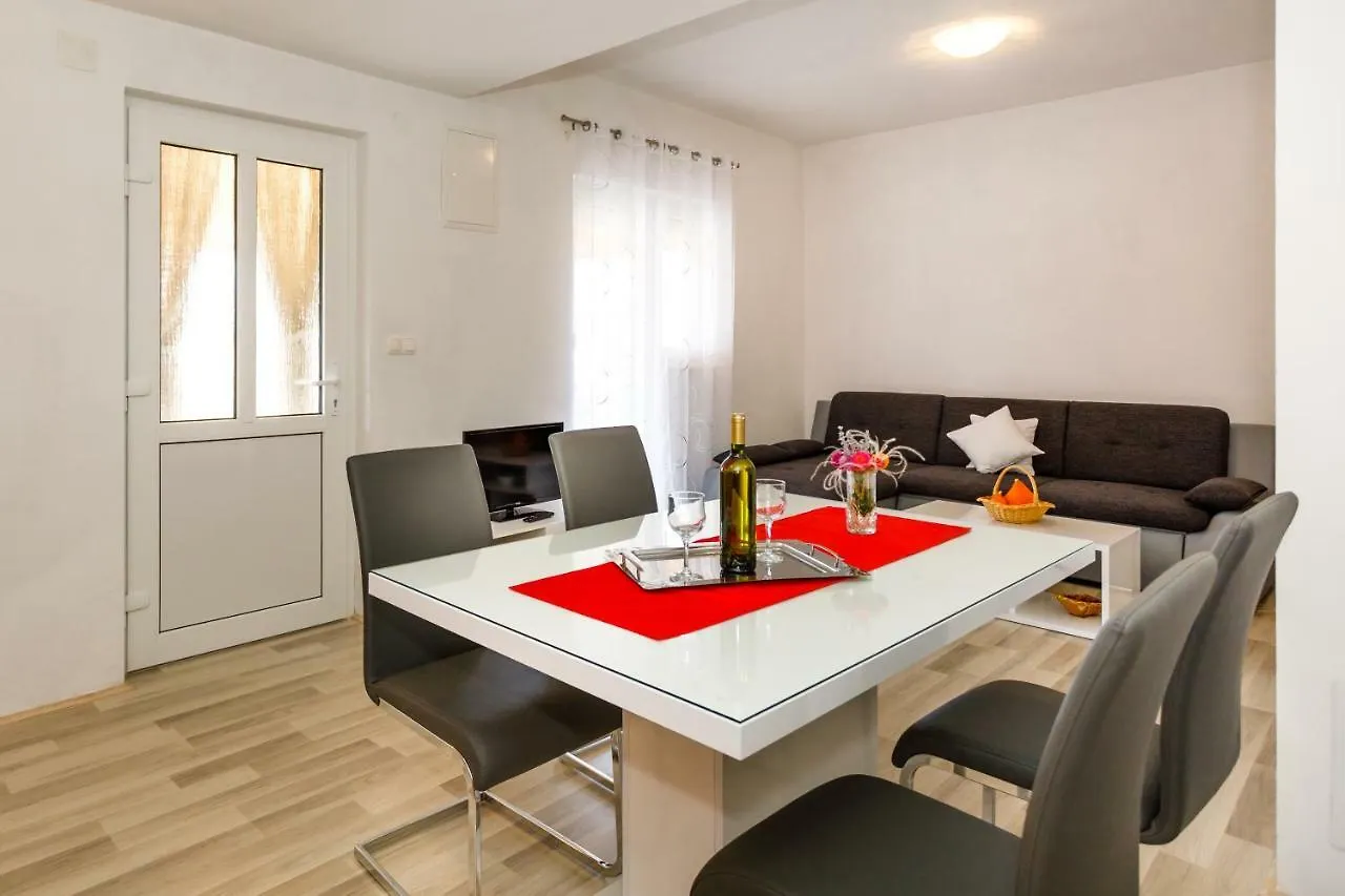 Appartamento Apartman Dobrila Vrh  Croazia